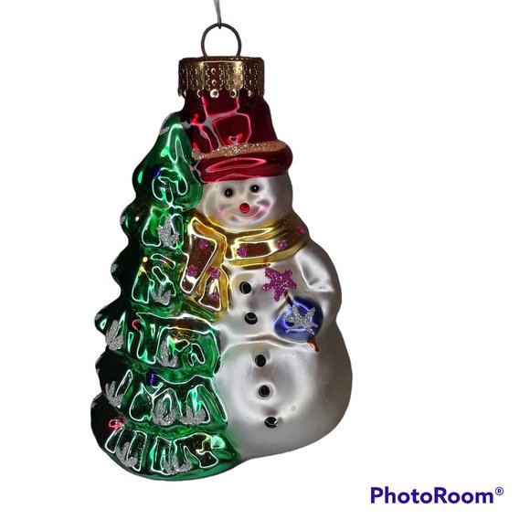 Vintage Unique Treasures Glass Snowman with Christmas Tree Ornament - Picture 1 of 5